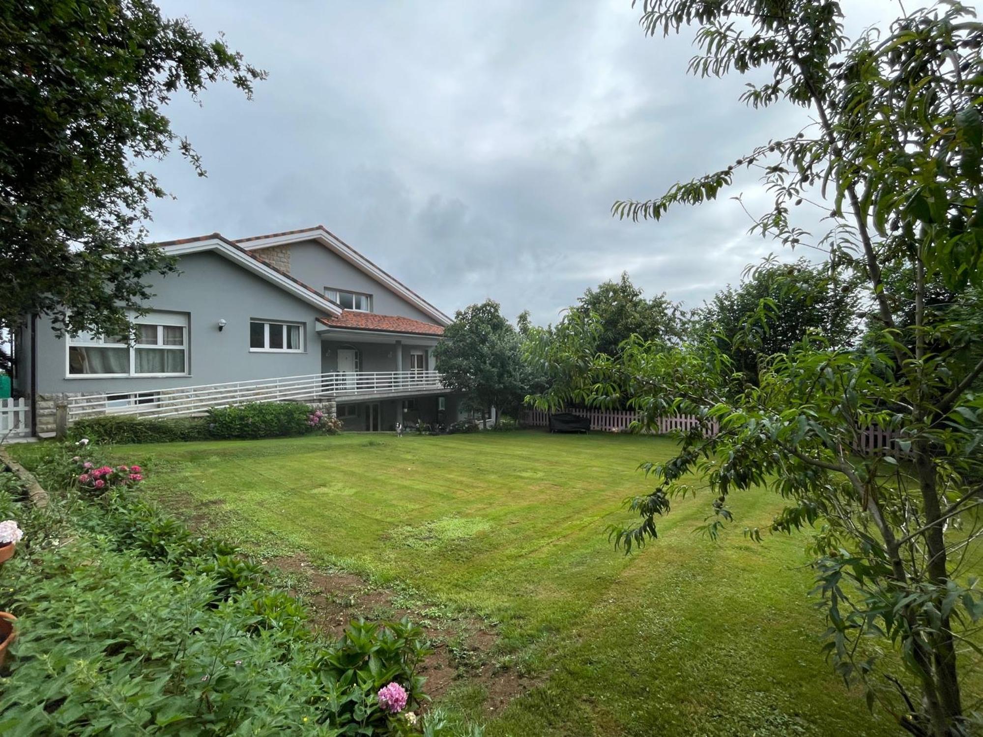 Kasaboba Villa Parres de Llanes ภายนอก รูปภาพ
